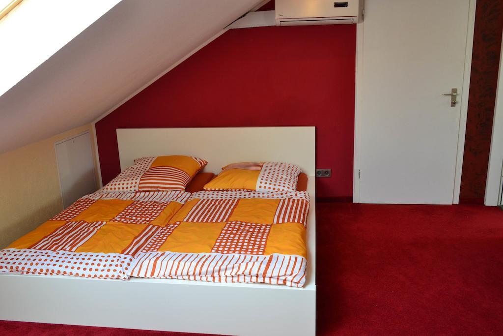 Loft Apartments Pulheim Room photo